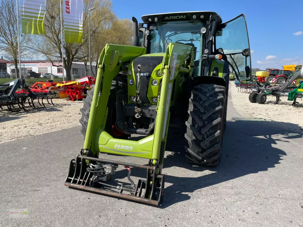 CLAAS Arion 620 - hochwertiger gebrauchter Traktor